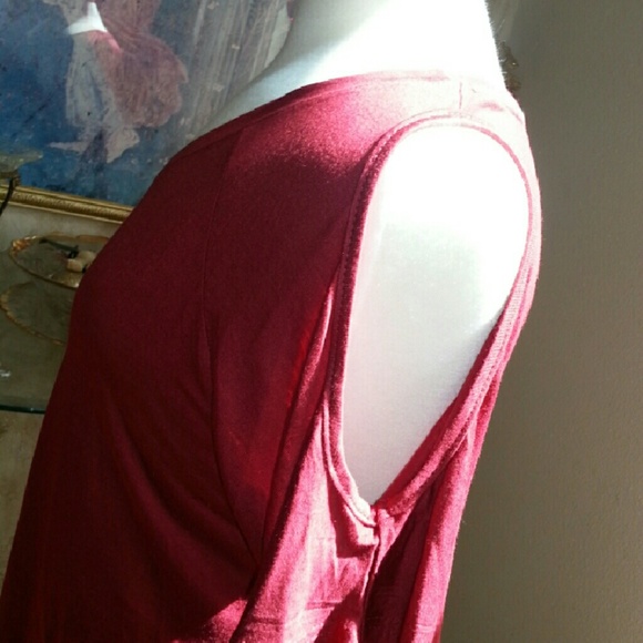 Light summer top cold shoulder