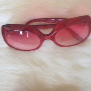 Red mid sunglasses