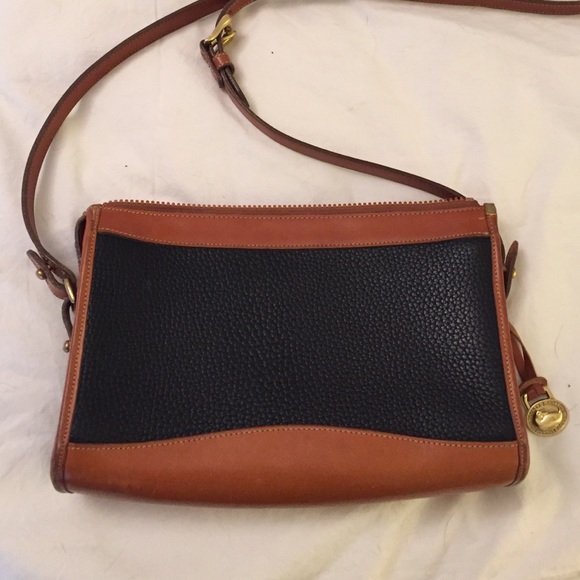 *Sold* Vintage Dooney & Bourke Purse - Picture 3 of 4