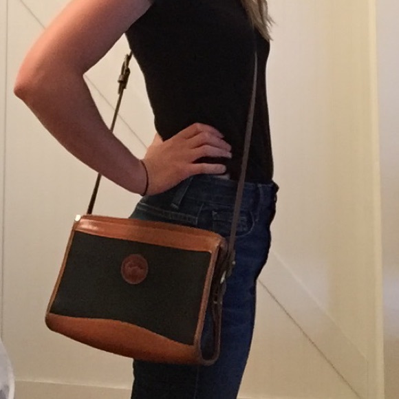 *Sold* Vintage Dooney & Bourke Purse - Picture 4 of 4