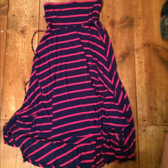 Gorgeous maternity dress