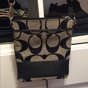 Coach cross over purse
