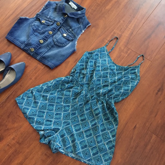 ⚡️FLASH SALE⚡️ Romper