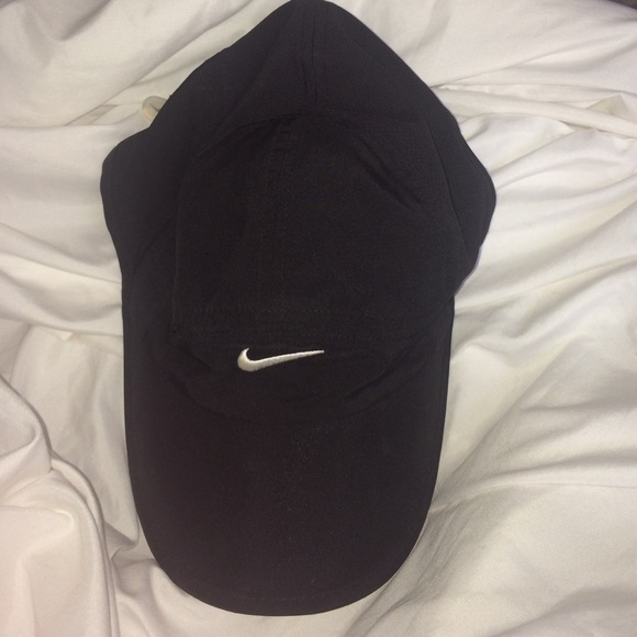 DRI FIT NIKE RUNNING CAP *ON HOLD