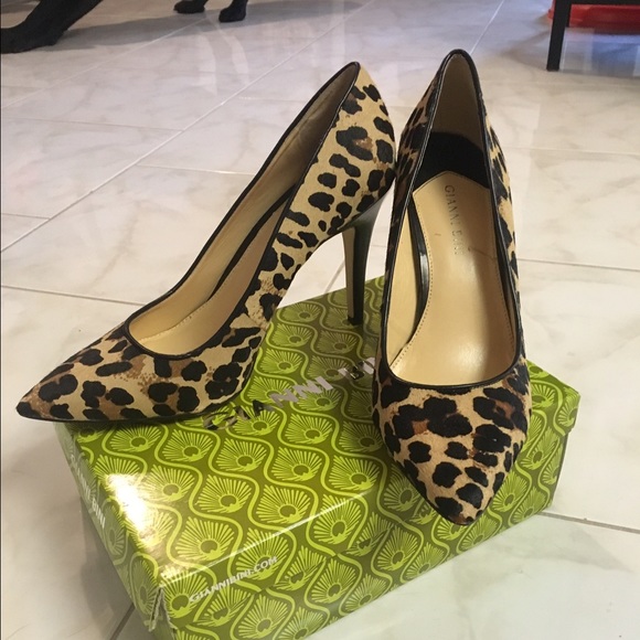 Gianni Bini Leopard Print Heels - Picture 1 of 4