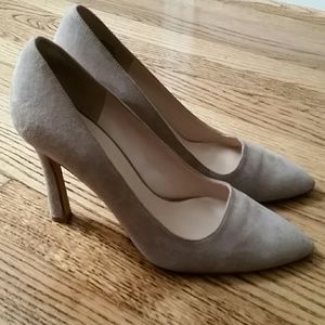 Grey suede Nine West pumps - size 10