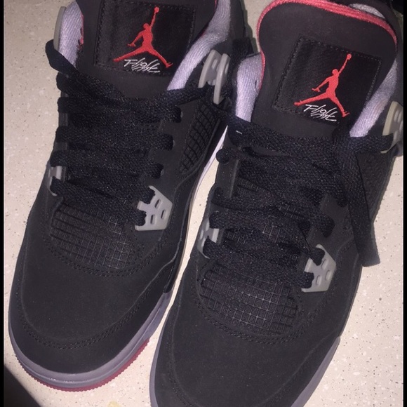 Air Jordan retro 4 bred 6y