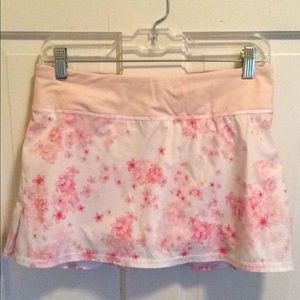 Lululemon pacesetter frangiapani skirt 6R