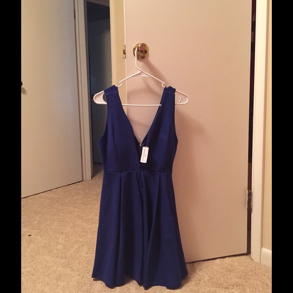 Navy blue low cut fit and flare dress - Picture 4 of 4