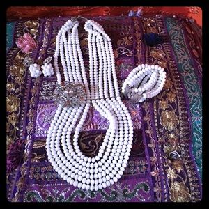 Necklaces set arithmetic from Africa