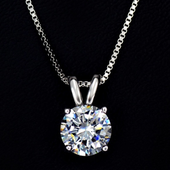 ✳️SALE Forever diamond necklace and pendant - Picture 2 of 2