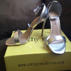 Cathy Jean Shoes - 🎉 SALE! Silver Strappy Heels for PROM Cathy Jean Shoes - 🎉 SALE! Silver Strappy Heels for PROM