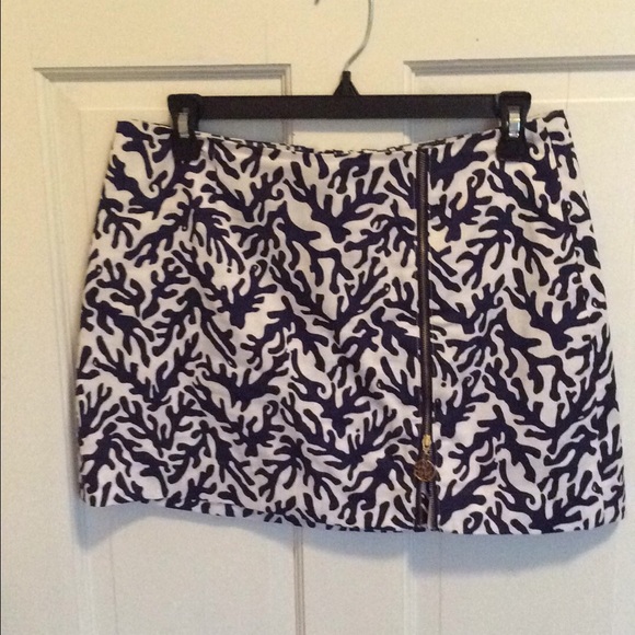 Lilly Pulitzer Auden skort in navy treasure