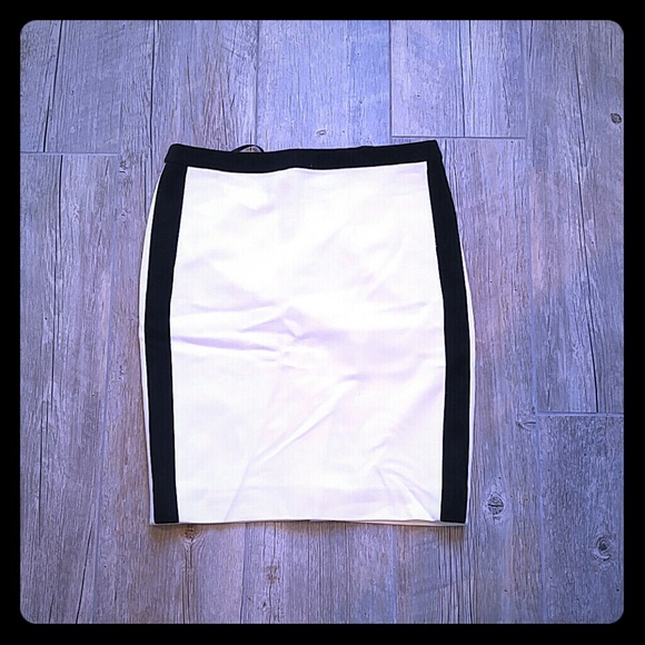 Never worn! J. CREW Black and Cream Pencil Skirt