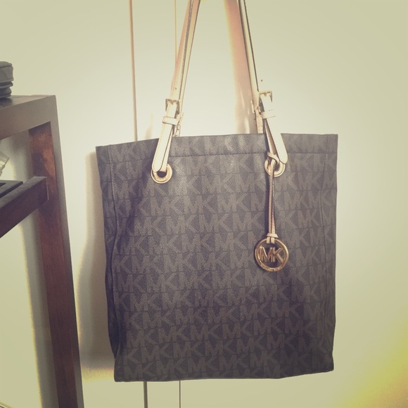 Signature MK Tote