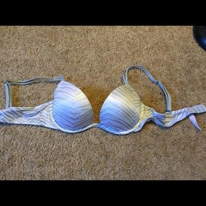 ⭐️SALE⭐️ Victoria's Secret-Pink Plunge Push-up Bra