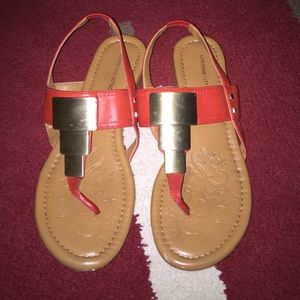 Gorgeous Adrienne Vittadini Sandal.