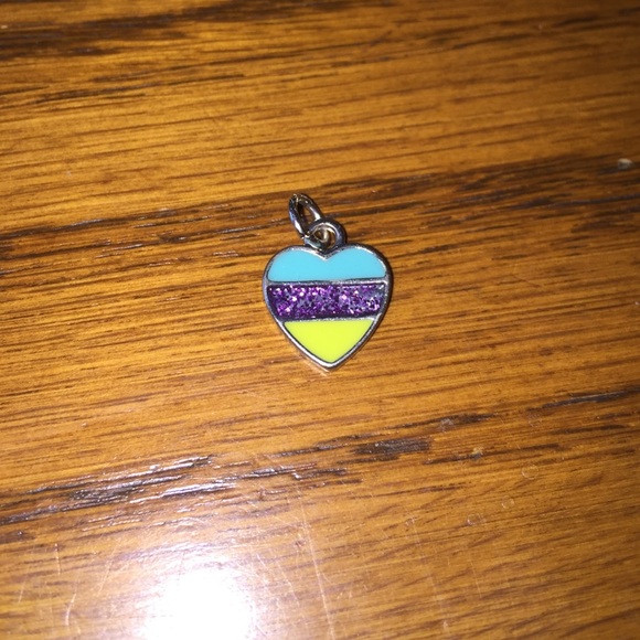 Heart Charm for necklace or bracelet - Picture 1 of 3