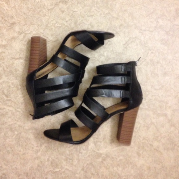 JustFab; Ynez