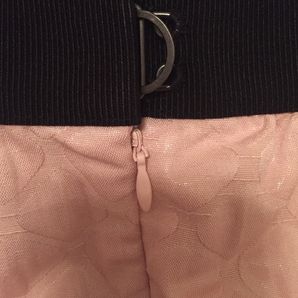 Adorable loft skirt - Picture 4 of 4