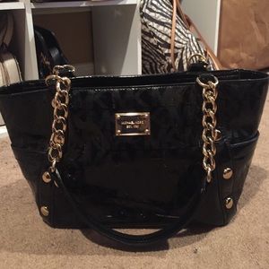Black Michael Kors bag