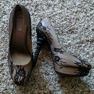 Rachel Rachel Roy Keedan Lace Pumps