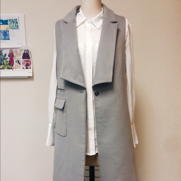 Gray wool vast