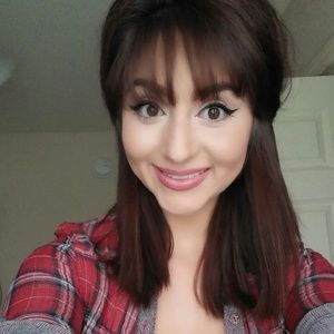 Meet your Posher, Vanessa