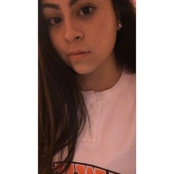 Meet your Posher, Alejandra