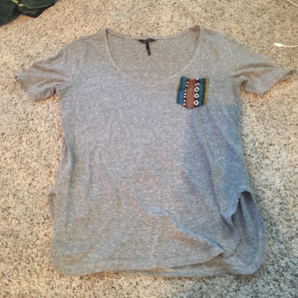 gray shirt w/ tribal print pocket