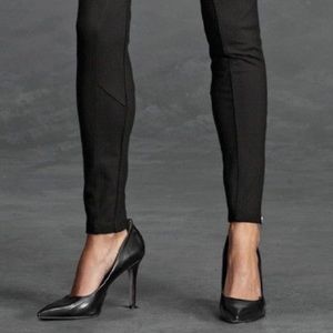 Excellent condition! CAbi Leggings w/ zippers. M