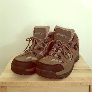 New Waterproof Hiking Boots