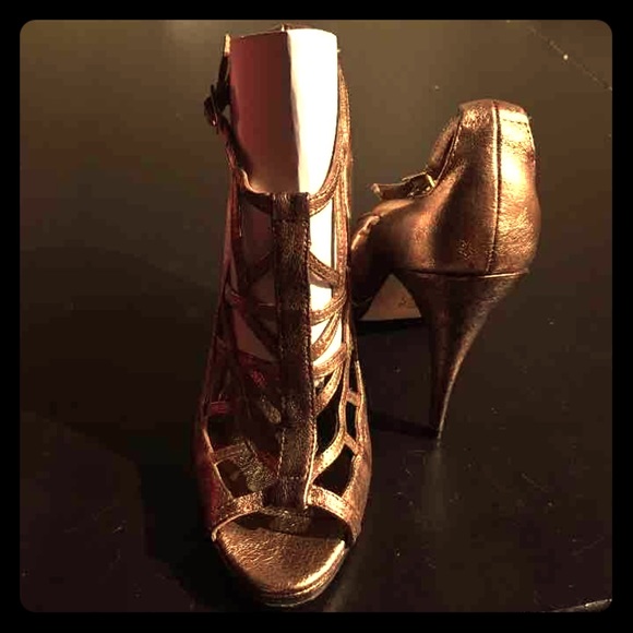 New gold Cynthia Vincent heels