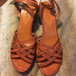 70s inspired clog sandals