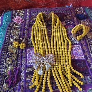 African neckless set