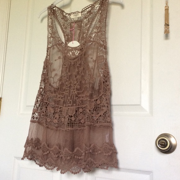 🇺🇸 Sale 5 🌟 Lace Racer Back Top M/L was $36 - Picture 4 of 4