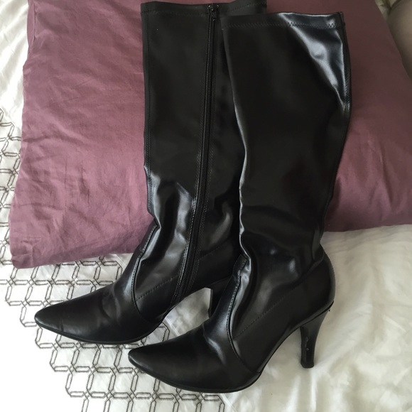 Black boots