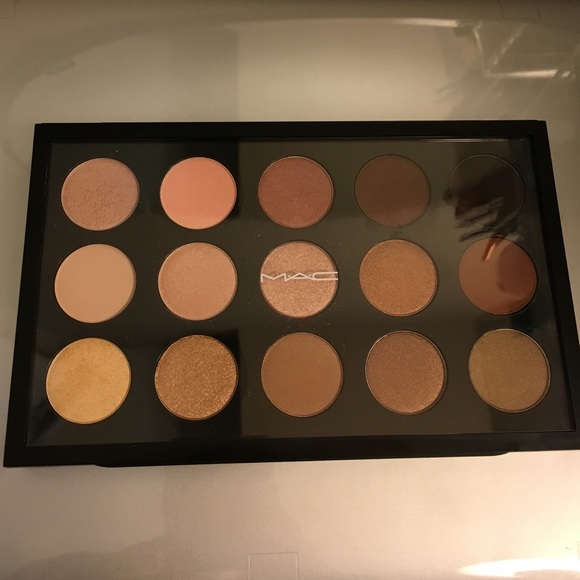 MAC Warm Neutral eyeshadow palette