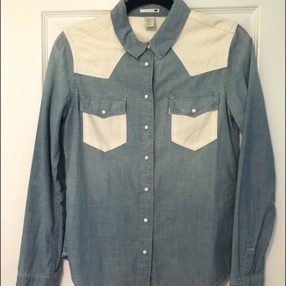 Levis light denim shirt