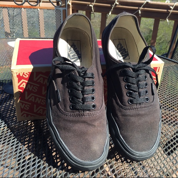 All black Vans