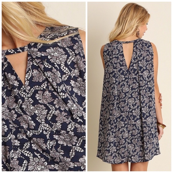 Leafy Print Tunic Dress - Picture 3 of 4