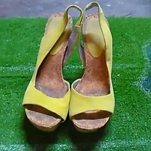 Jessica Simpson heels