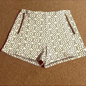 NEW black/white print high waisted shorts