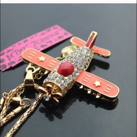 🛩BETSEY JOHNSON ORANGE AVIATOR NECKLACE! ✈️