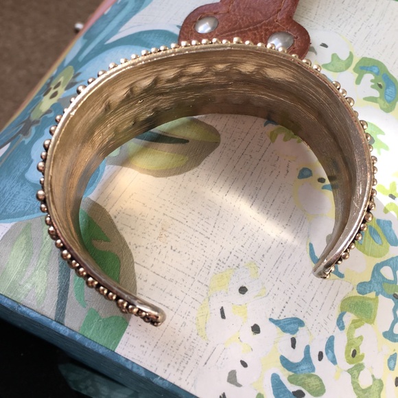 NEVER WORN: Gorgeous high quality cuff bracelet! - Picture 2 of 4