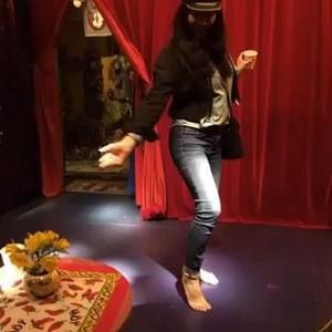 Meet your Posher, Claudia