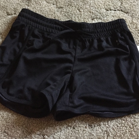Loose running shorts NWT