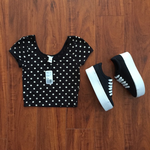 ✨NWT✨ POLKA DOT CROP TOP