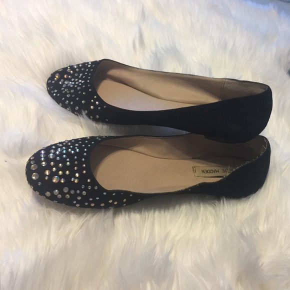 Steve Madden black and gem flats!