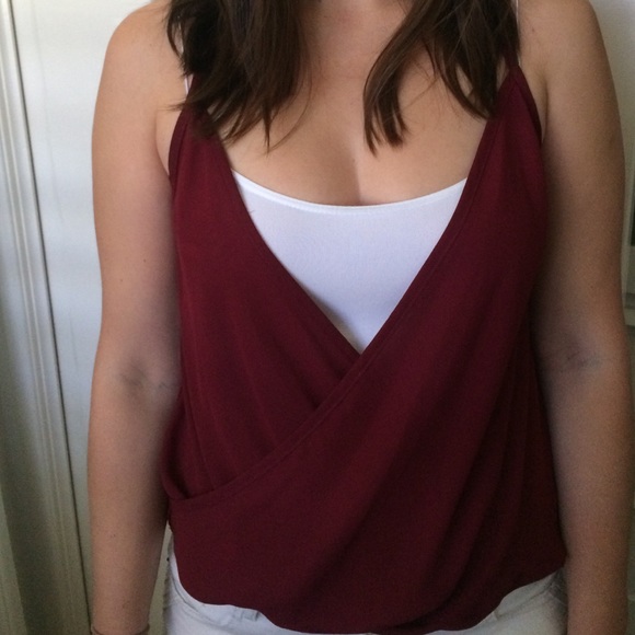 Maroon top - Picture 4 of 4